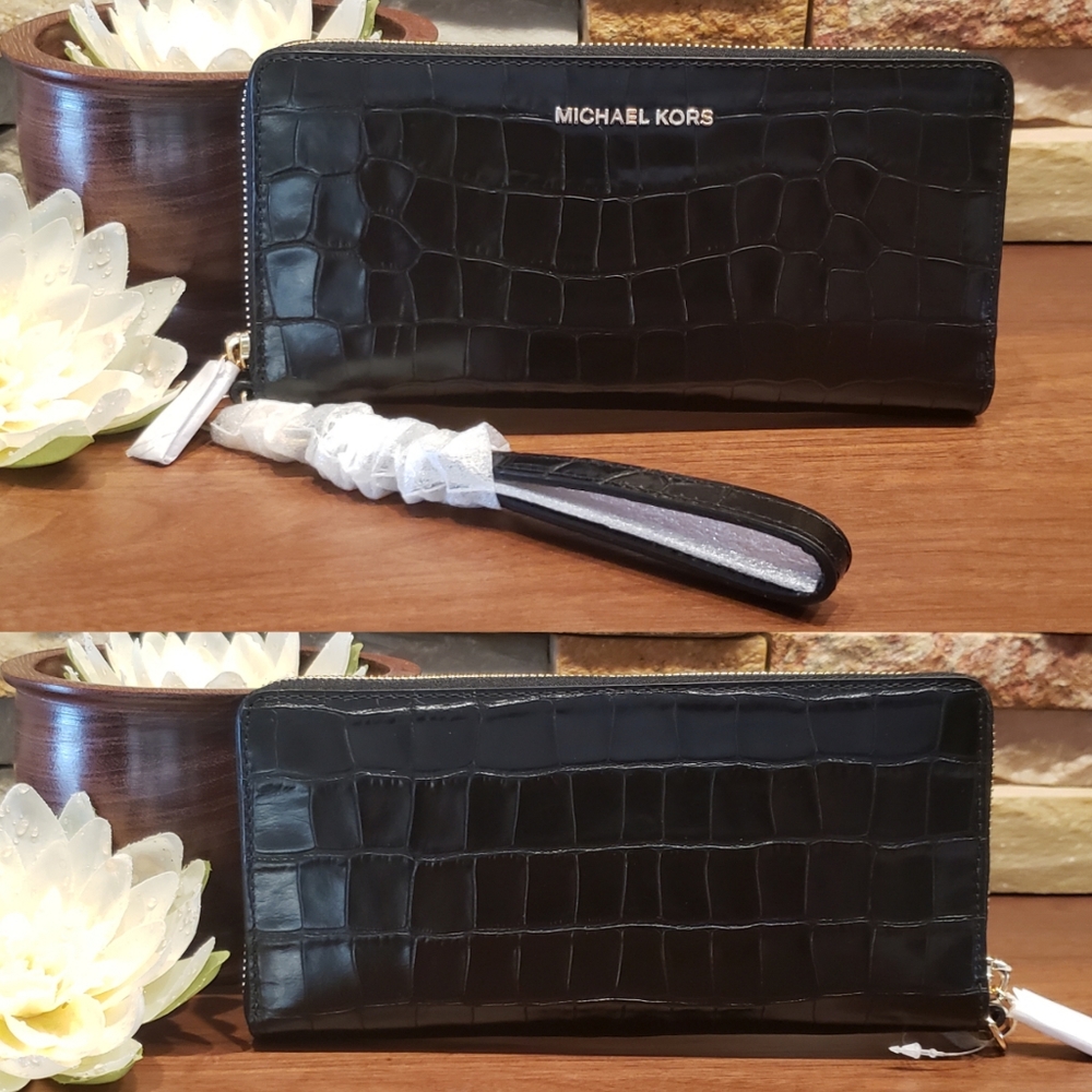*SALE* NEW Michael Kors Travel Continental Wallet - Picture 2 of 4
